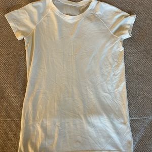 White Lululemon Swiftly Tech Shirt🤍
